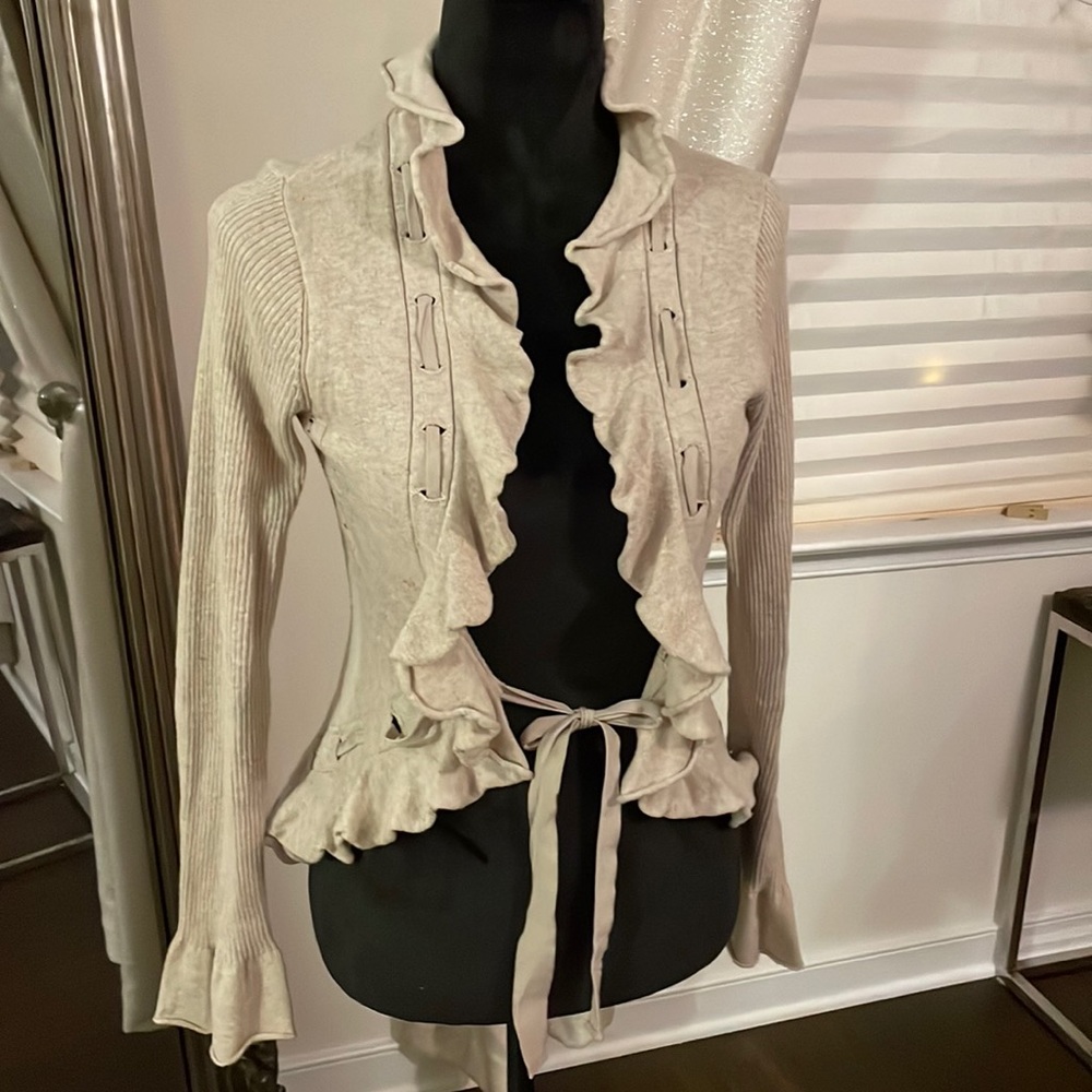 Fashionable khaki colored top